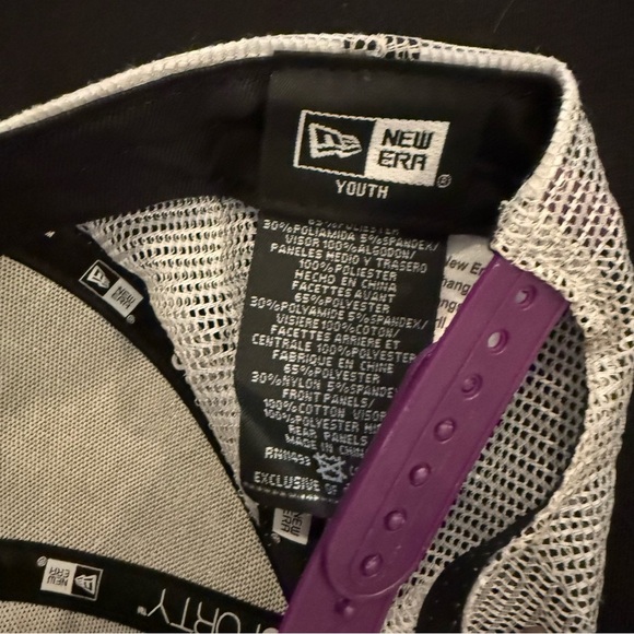 NWOT New Era Youth New York Yankees SnapBack Cap - Picture 2 of 3